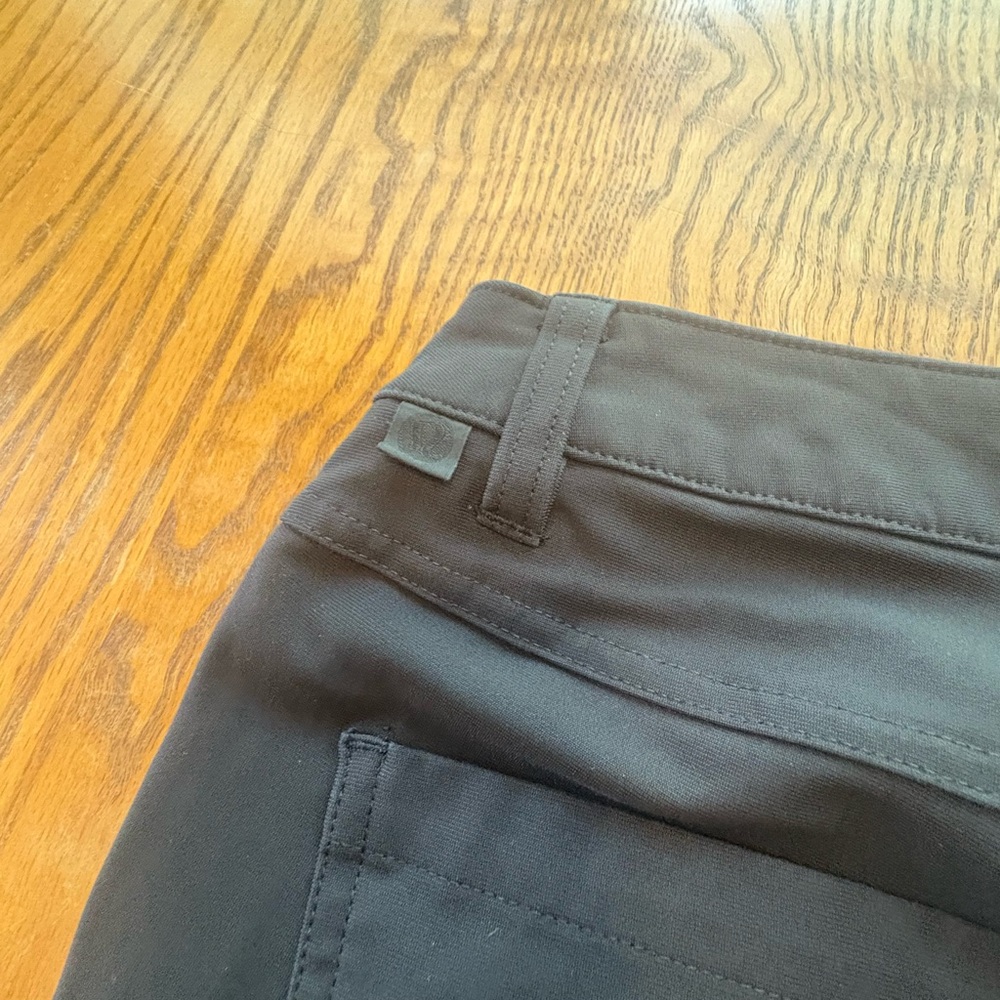 Lululemon Mens ABC Tech Chino Pants Black Sz 33 29.5” Inseam - Picture 8 of 13